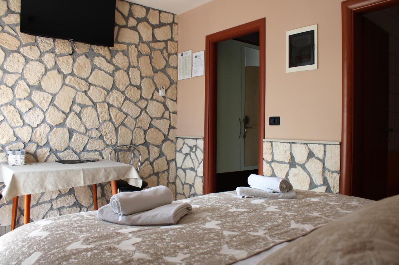Bed and Breakfast Dalmacija Omiš Zewnętrze zdjęcie