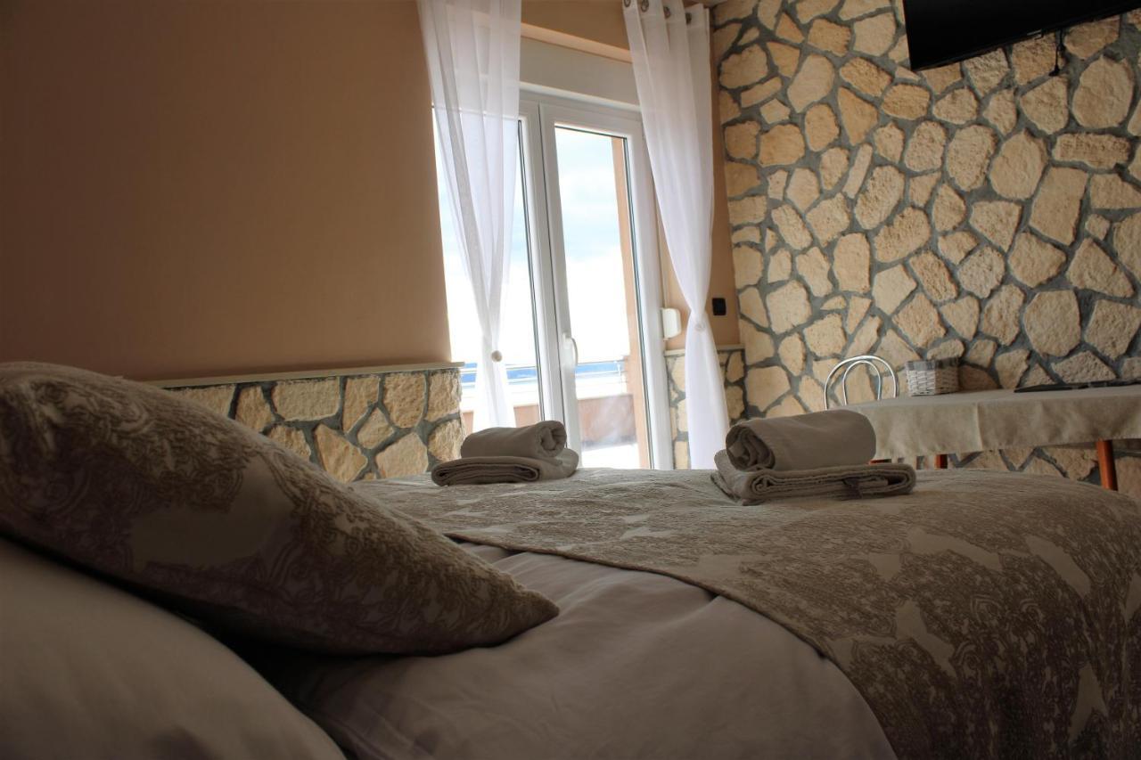 Bed and Breakfast Dalmacija Omiš Zewnętrze zdjęcie