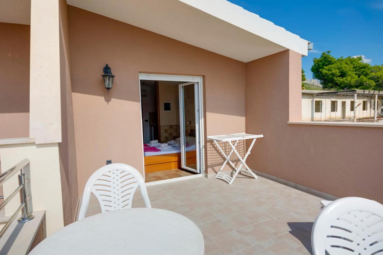 Bed and Breakfast Dalmacija Omiš Zewnętrze zdjęcie