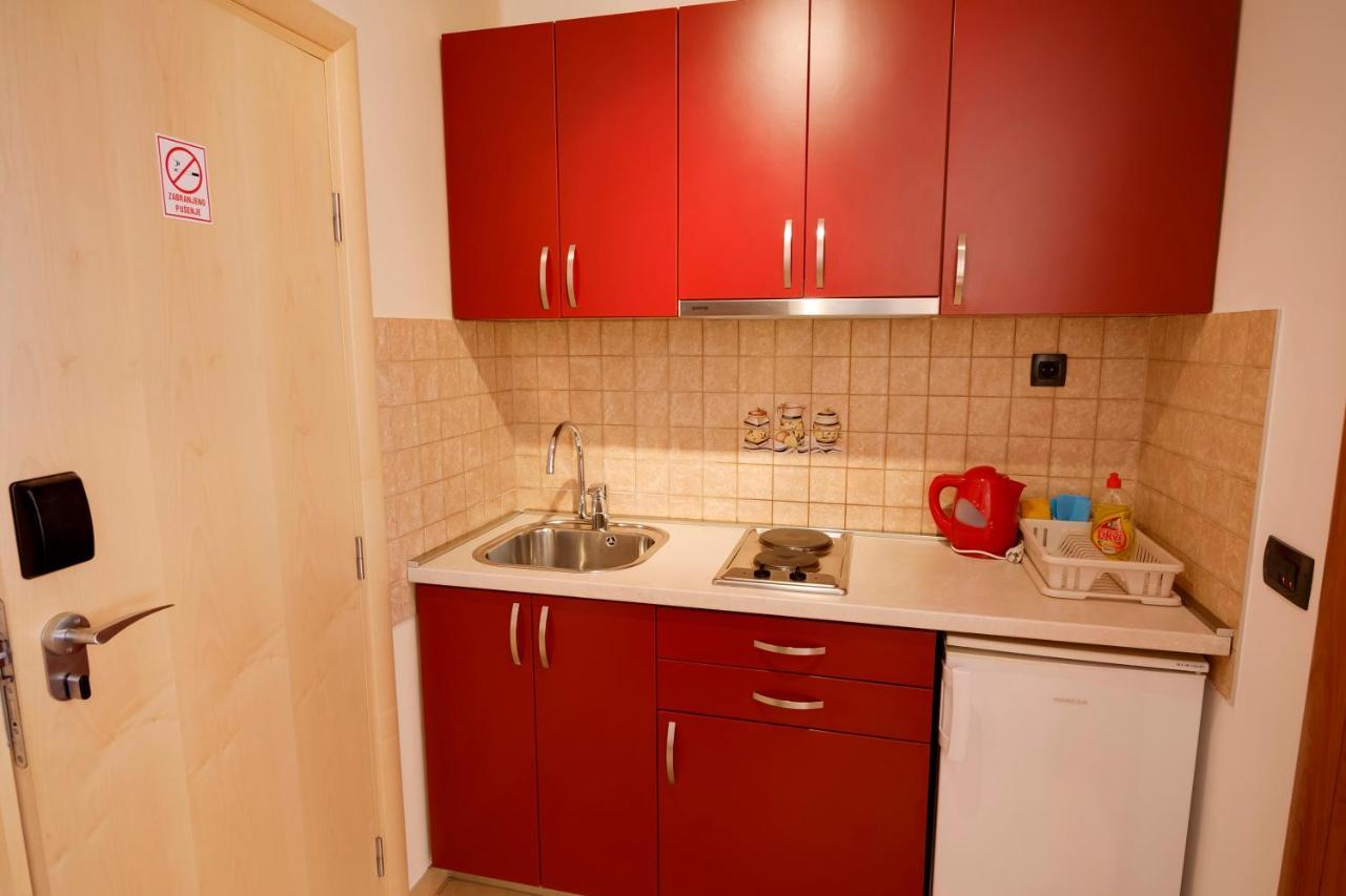 Bed and Breakfast Dalmacija Omiš Zewnętrze zdjęcie