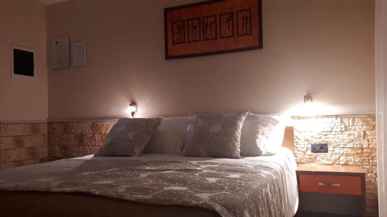 Bed and Breakfast Dalmacija Omiš Zewnętrze zdjęcie