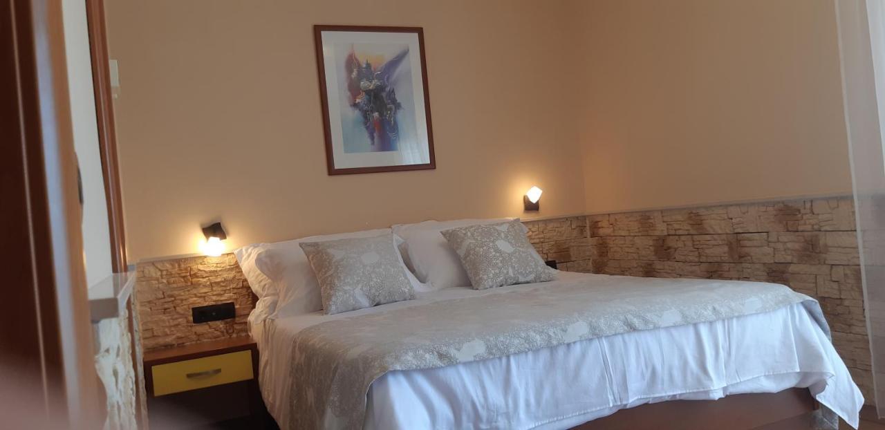 Bed and Breakfast Dalmacija Omiš Zewnętrze zdjęcie